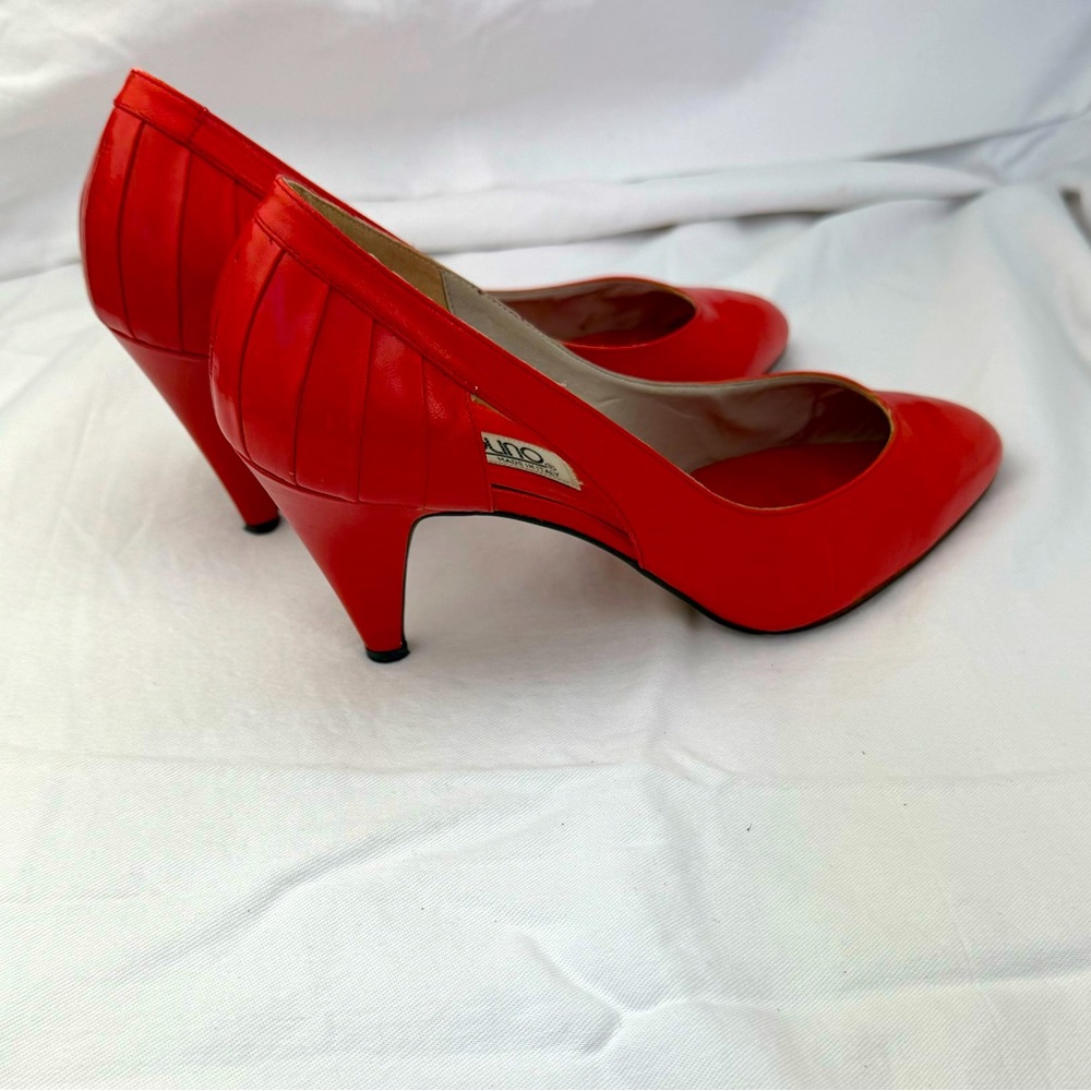 Vintage Bandolino Red Leather Cut Out 3” Pump Tapered Heel Good Condition sz 9